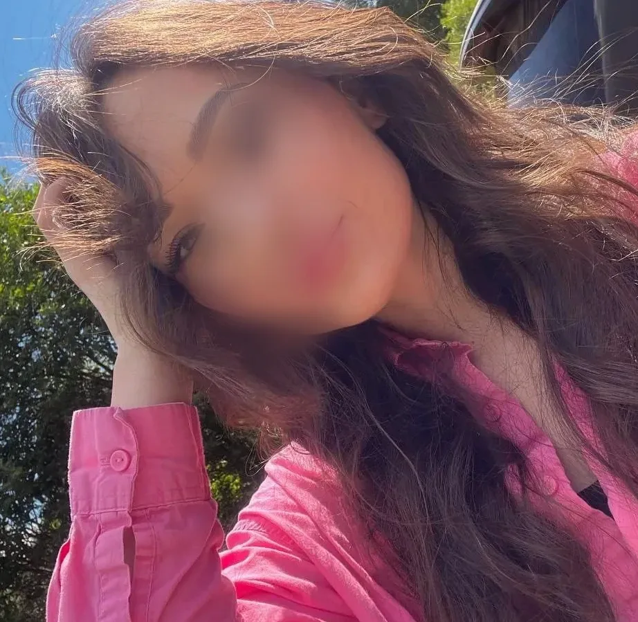 Annika, 25