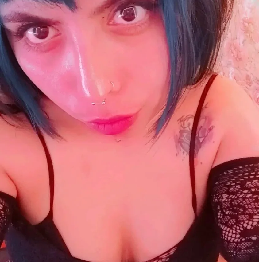 Emina, 30