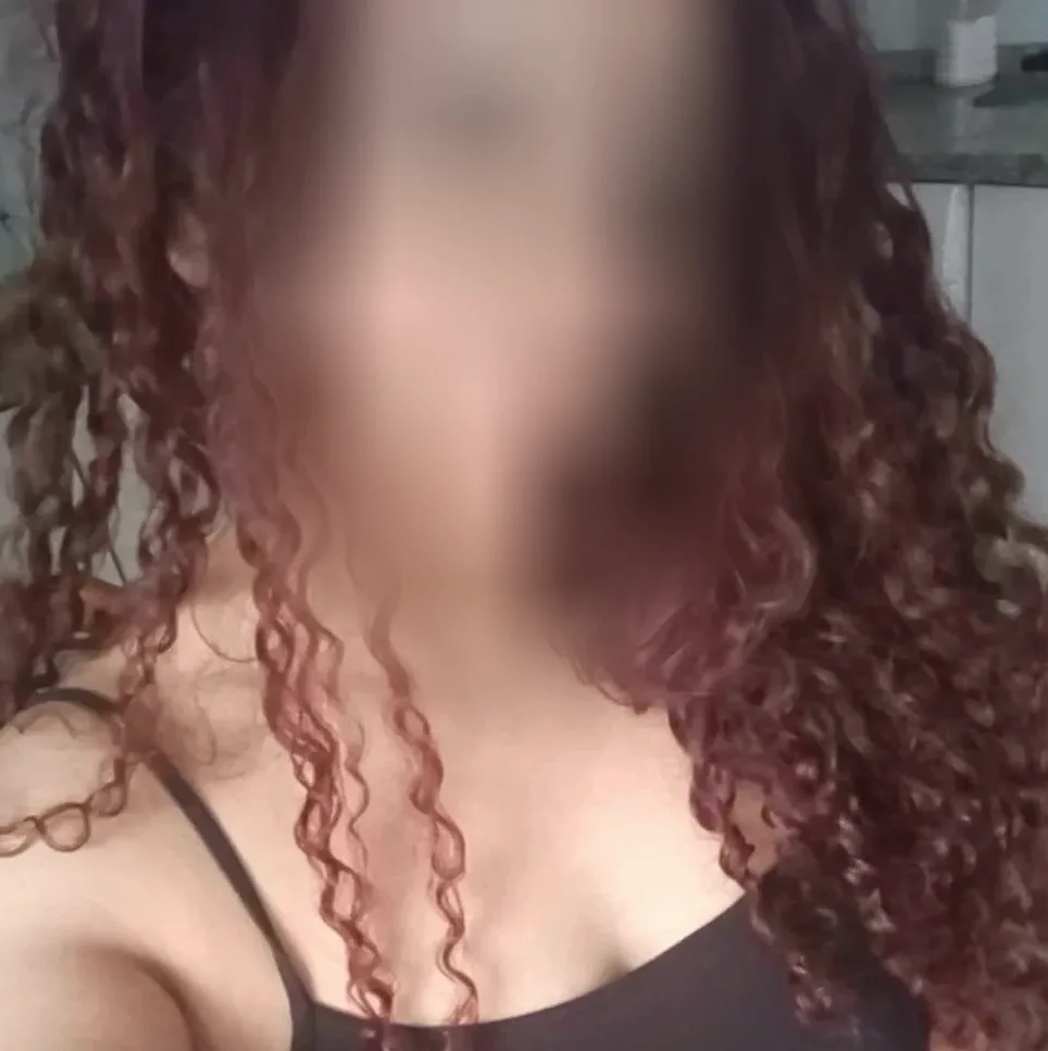 Karin, 25