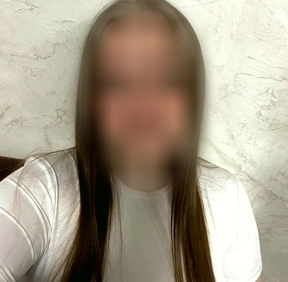 Yasmin, 21